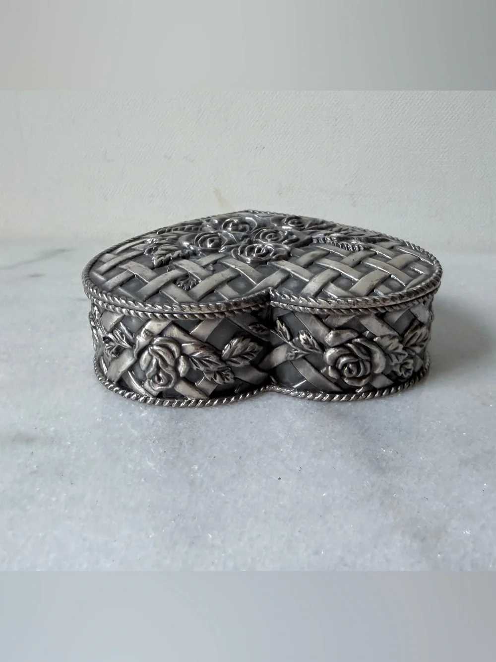 Heart-Shaped Embossed Rose Trinket Box - Silver Tone